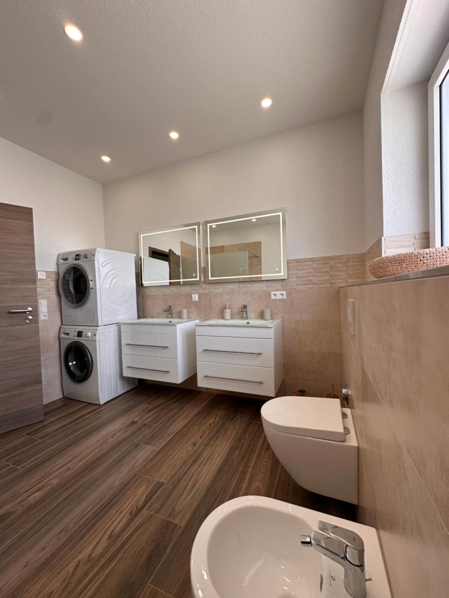 Amao-Obsidian I 120Qm I Elegantes Business- & Familienapartment I 3 Schlafzimmer I Kingsize Betten ชวาเนา ภายนอก รูปภาพ